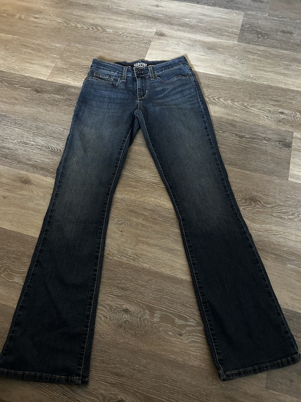Levi's Signature Women's Jeans 27/32 Boot Cut Stretch Blue Denim